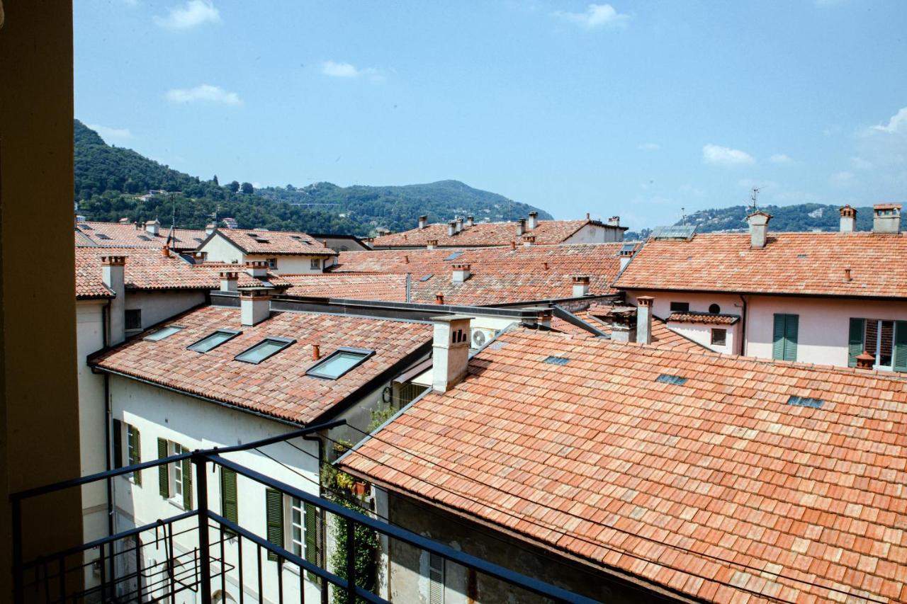 Bright Home - The House Of Travelers Como Eksteriør bilde