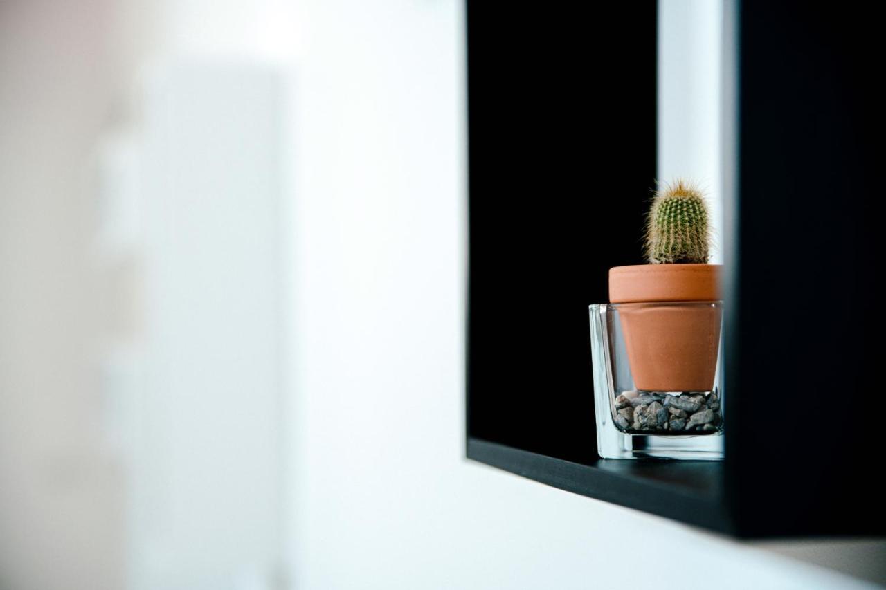 Bright Home - The House Of Travelers Como Eksteriør bilde