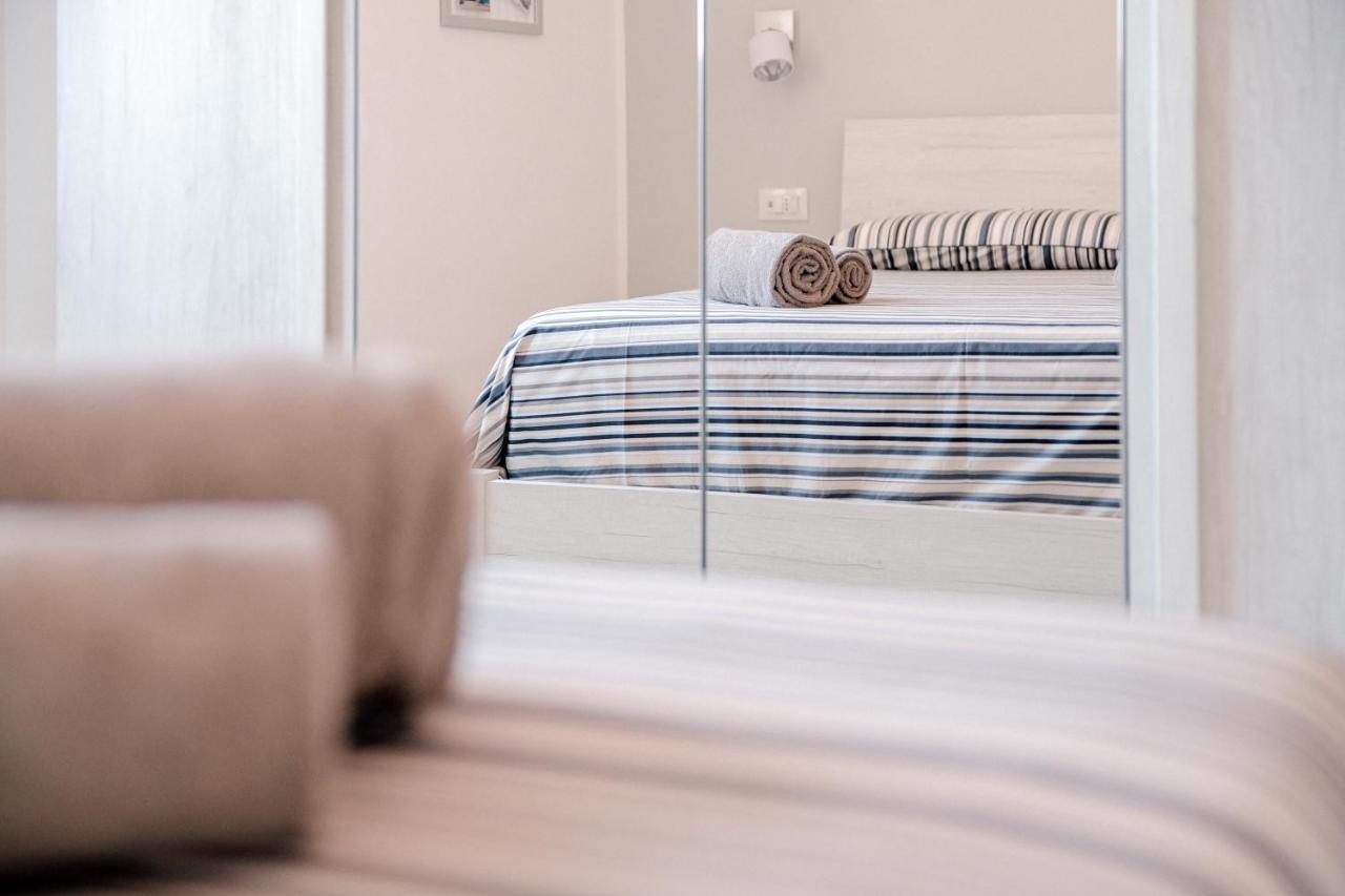 Bright Home - The House Of Travelers Como Eksteriør bilde
