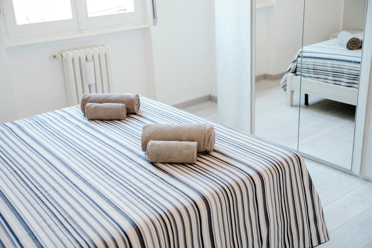 Bright Home - The House Of Travelers Como Eksteriør bilde