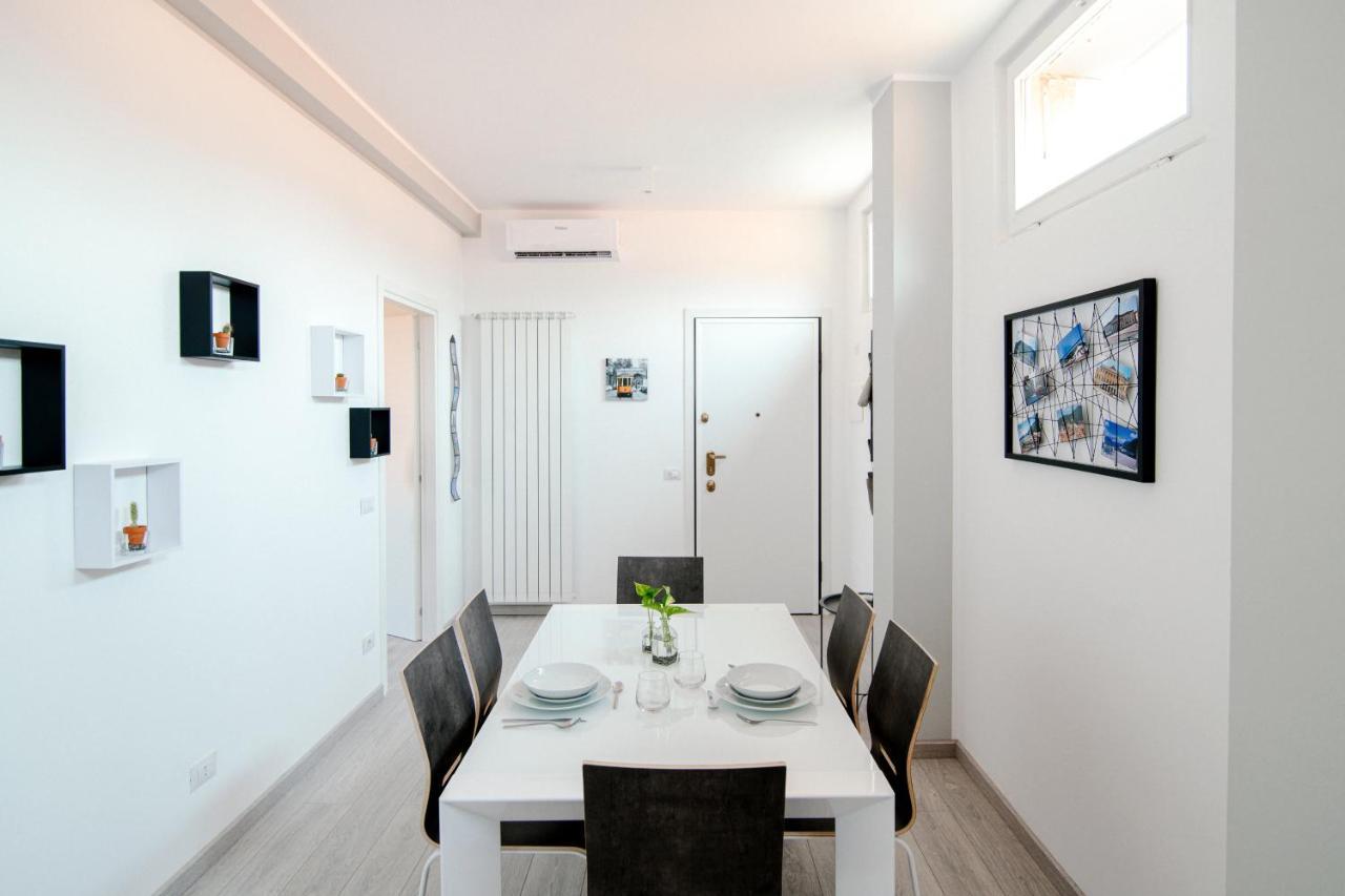 Bright Home - The House Of Travelers Como Eksteriør bilde