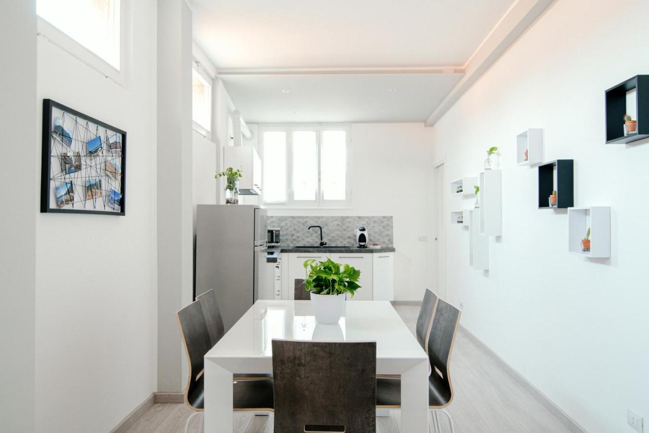 Bright Home - The House Of Travelers Como Eksteriør bilde